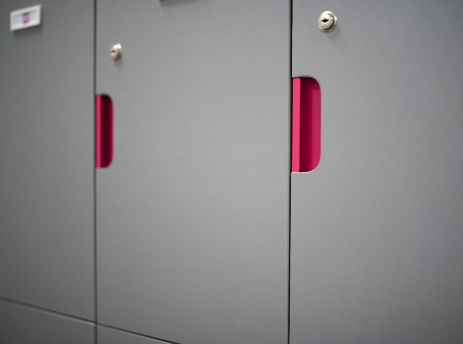 pink line lockers