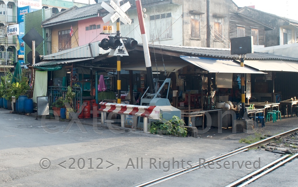 Thonburi side