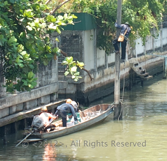 Thonburi side