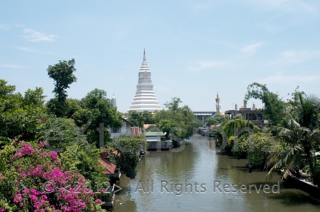 Thonburi side