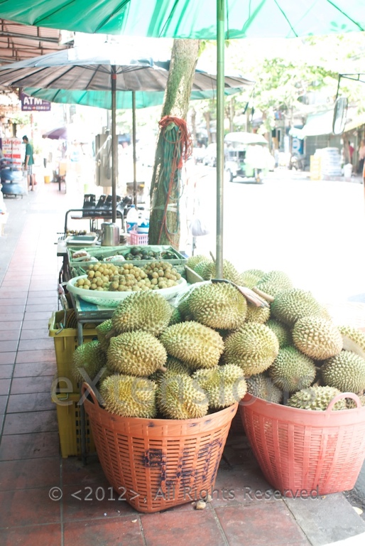 Thonburi side