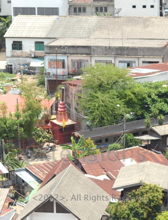 Thonburi side