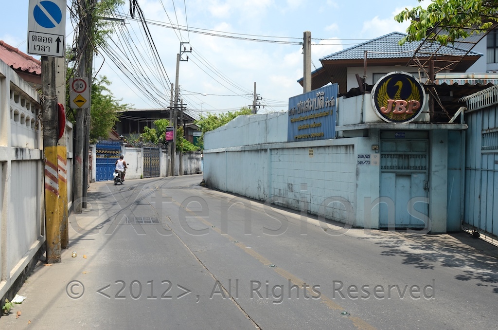 Thonburi side