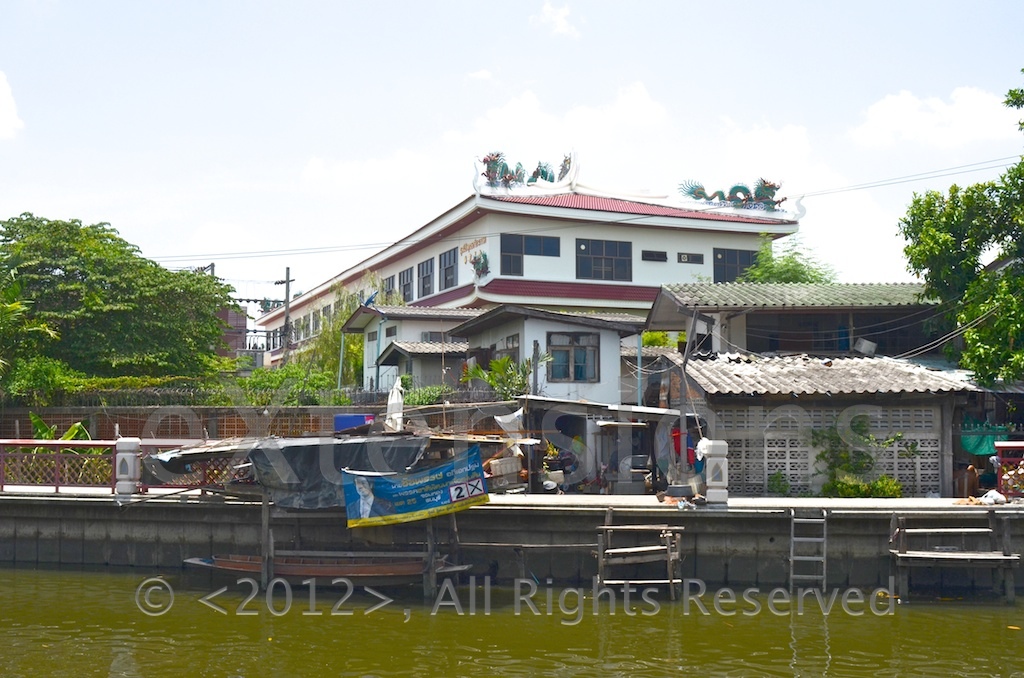 Thonburi side