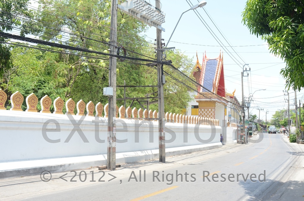 Thonburi side