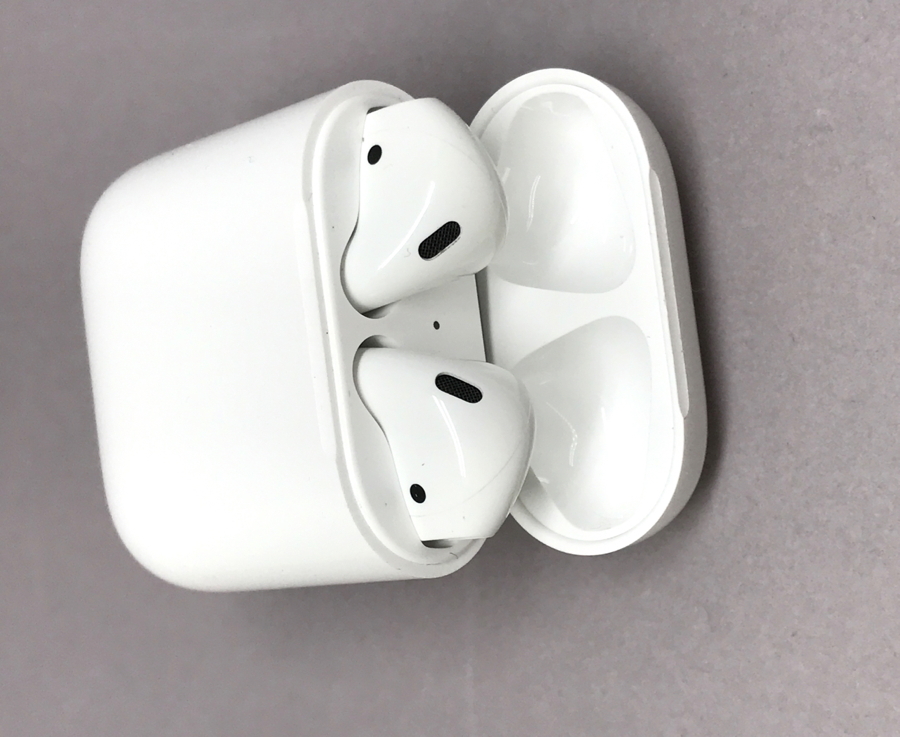 AirPods