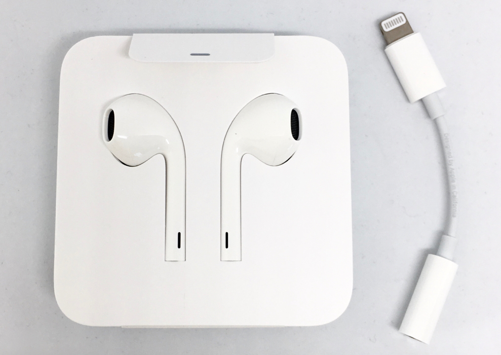 Earpods and 3.5mm adapter