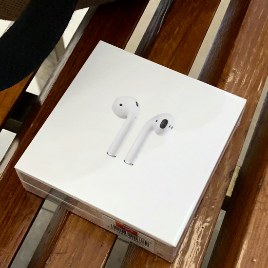 AirPods