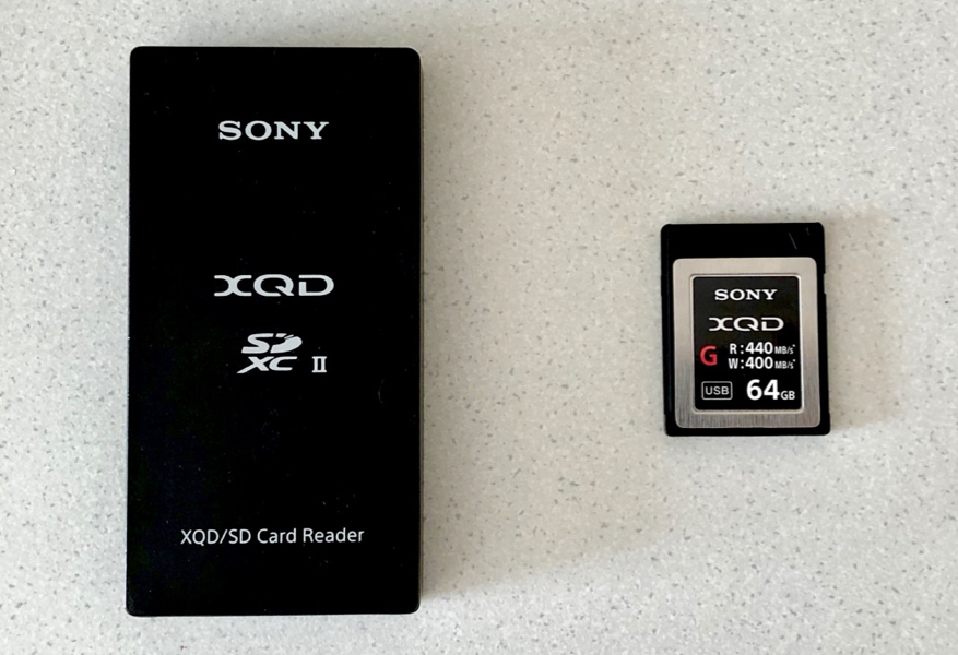 XQD card and reader