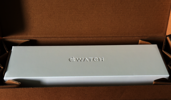 Unpacking Apple Watch 9