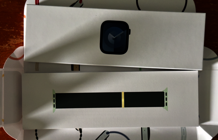 Unpacking Apple Watch 9