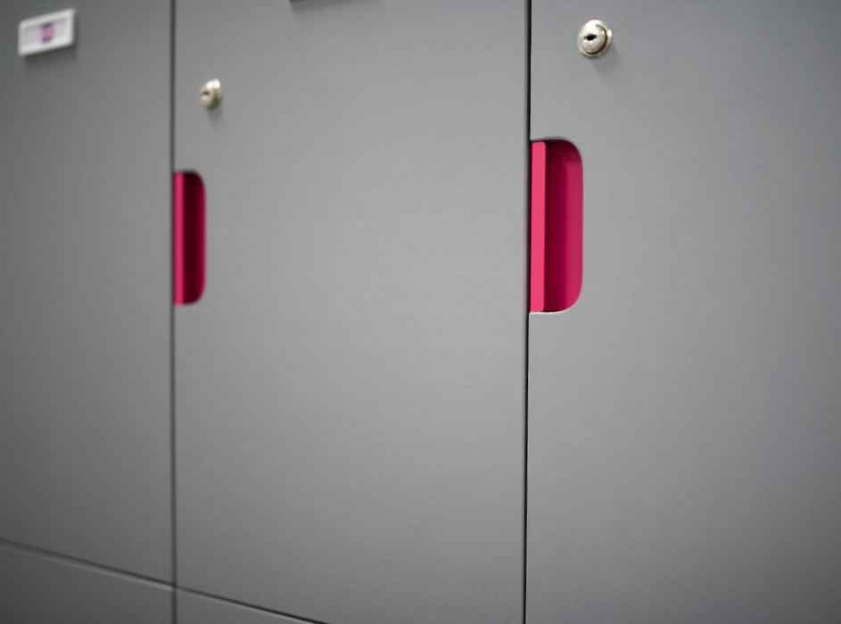 pink line lockers