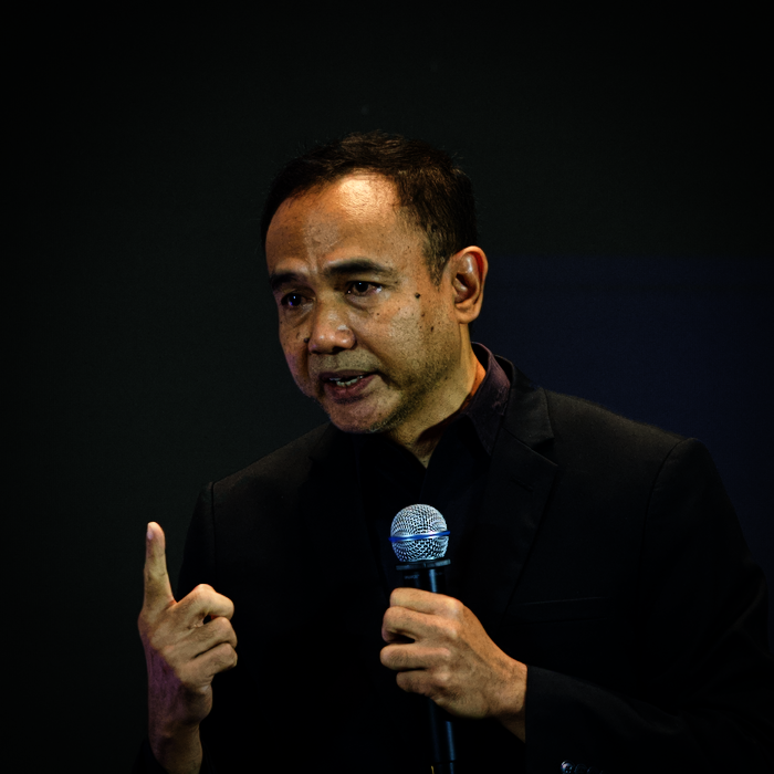 Dr. Paisarn Munisawang