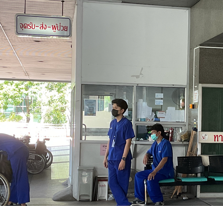 wheelchairs use in hospitals